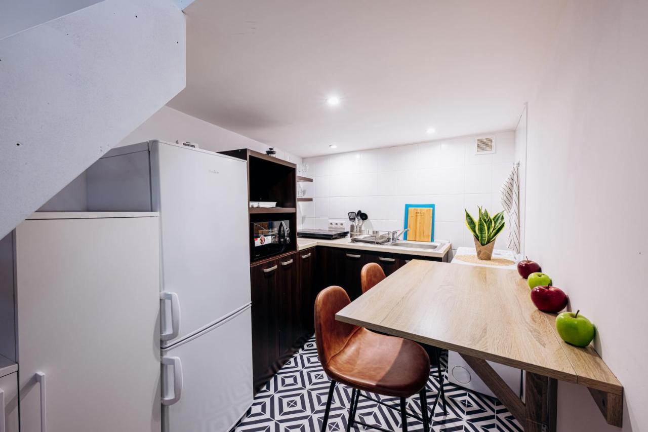 Nest Cosy Apt Old Town & Wawel Hill By Vistula River - By Homelike 크라쿠프 외부 사진